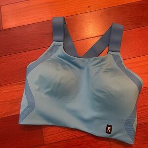 On running sports bra